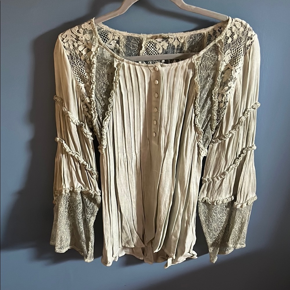 Lace Detail Olive Top